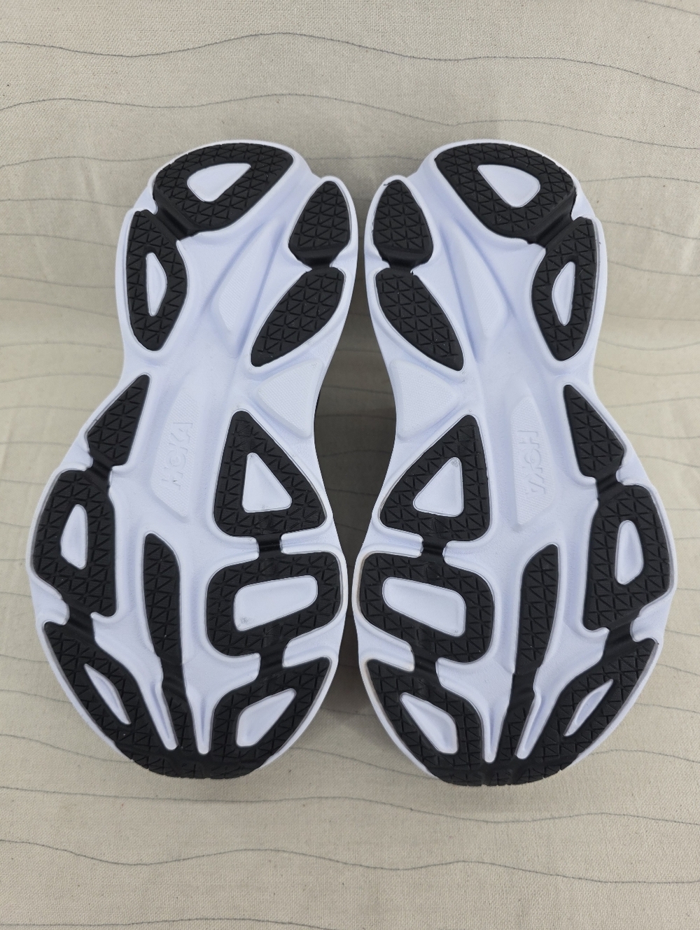 Hoka Womens Bondi 8 Black White Running Sneakers Shoes 1127954 Size 8D NEW - Picture 9 of 11